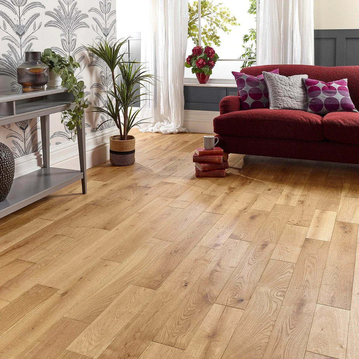Hướng lát sàn gỗ theo trục nhìn của phòng khách
